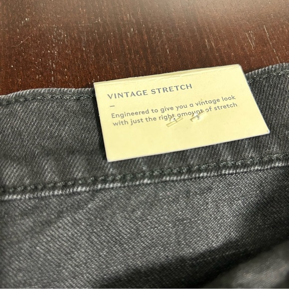 NWT Universal Thread High Rise Vintage Straight Distressed Jeans Black Sz 18/34R - Picture 8 of 13